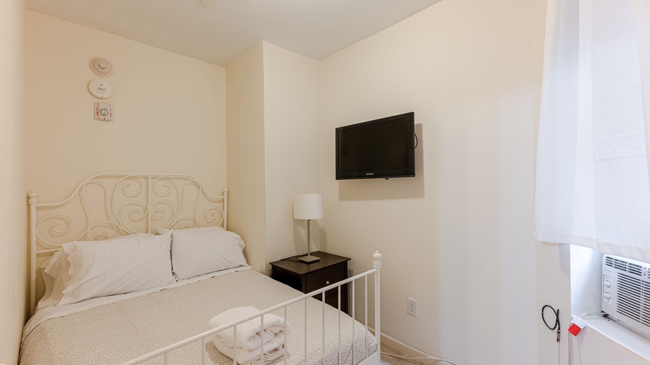 Photo of Bedroom in East Harlem