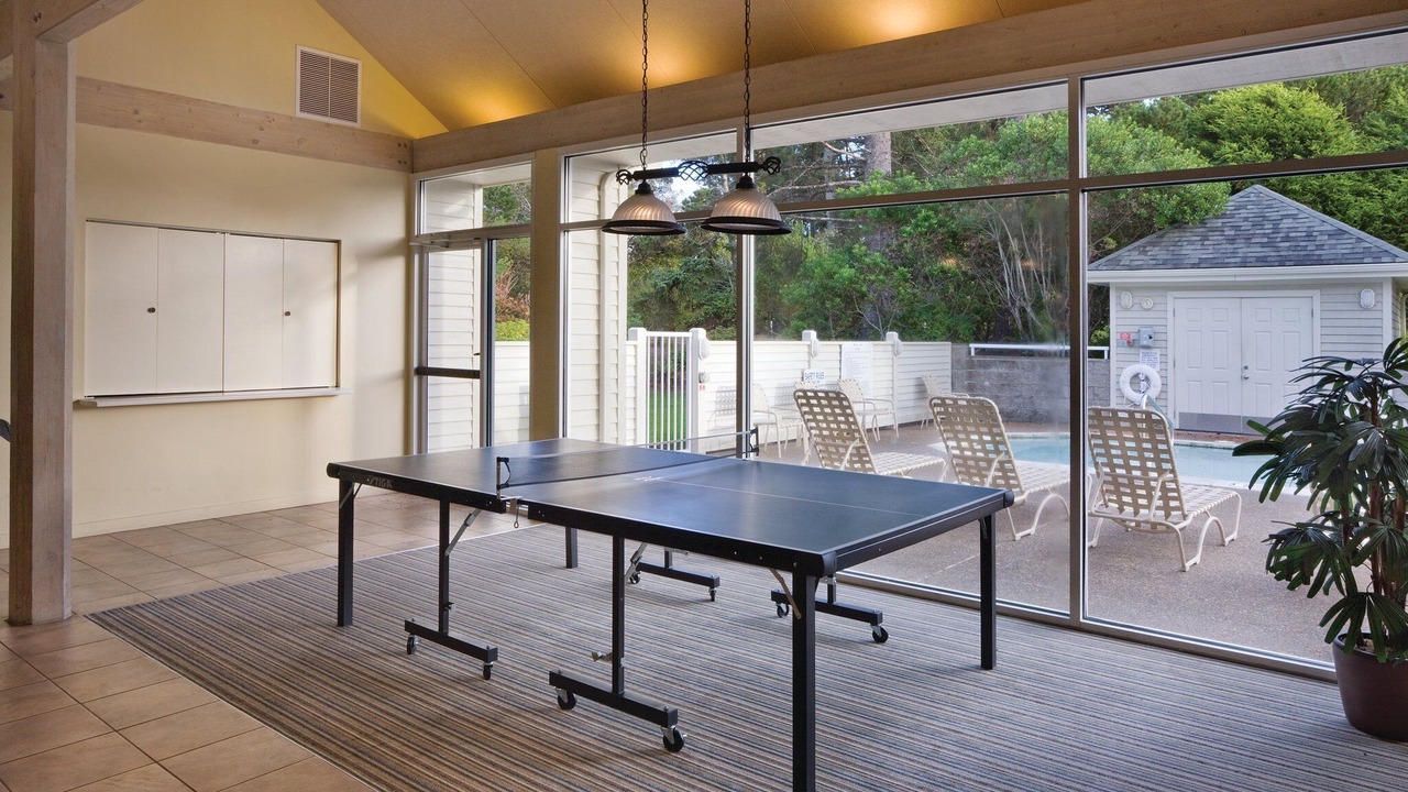 Photo of Bedroom in Gleneden Beach