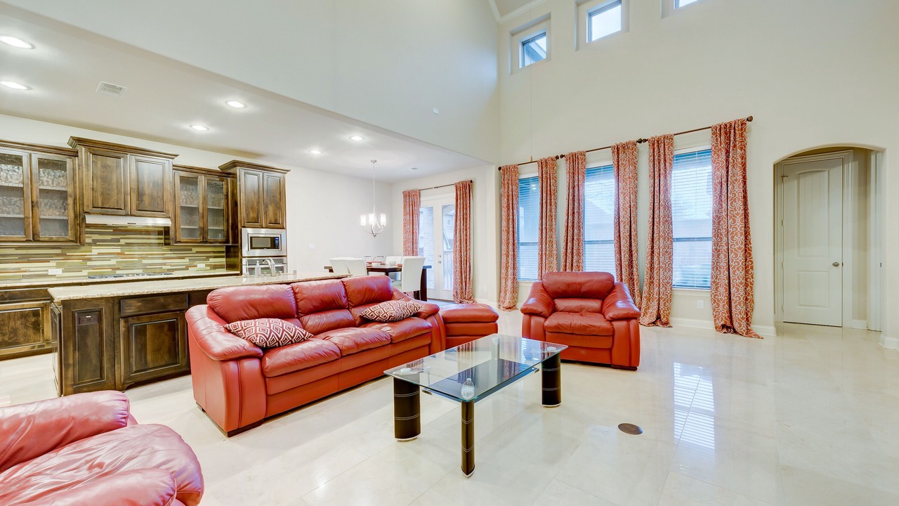 Photo of Livingroom in Las Colinas