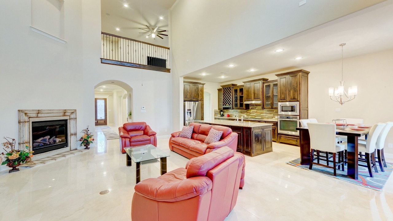 Photo of Livingroom in Las Colinas
