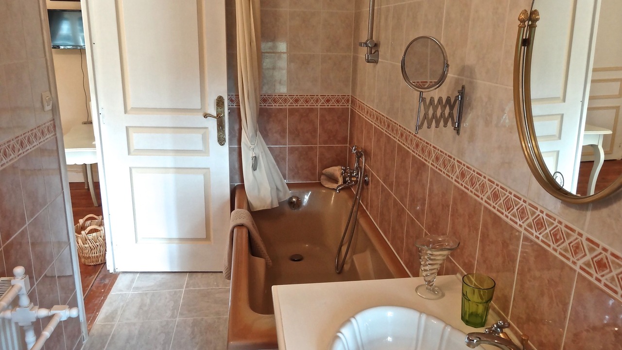Photo of Bathroom in Tournon-Saint-Pierre