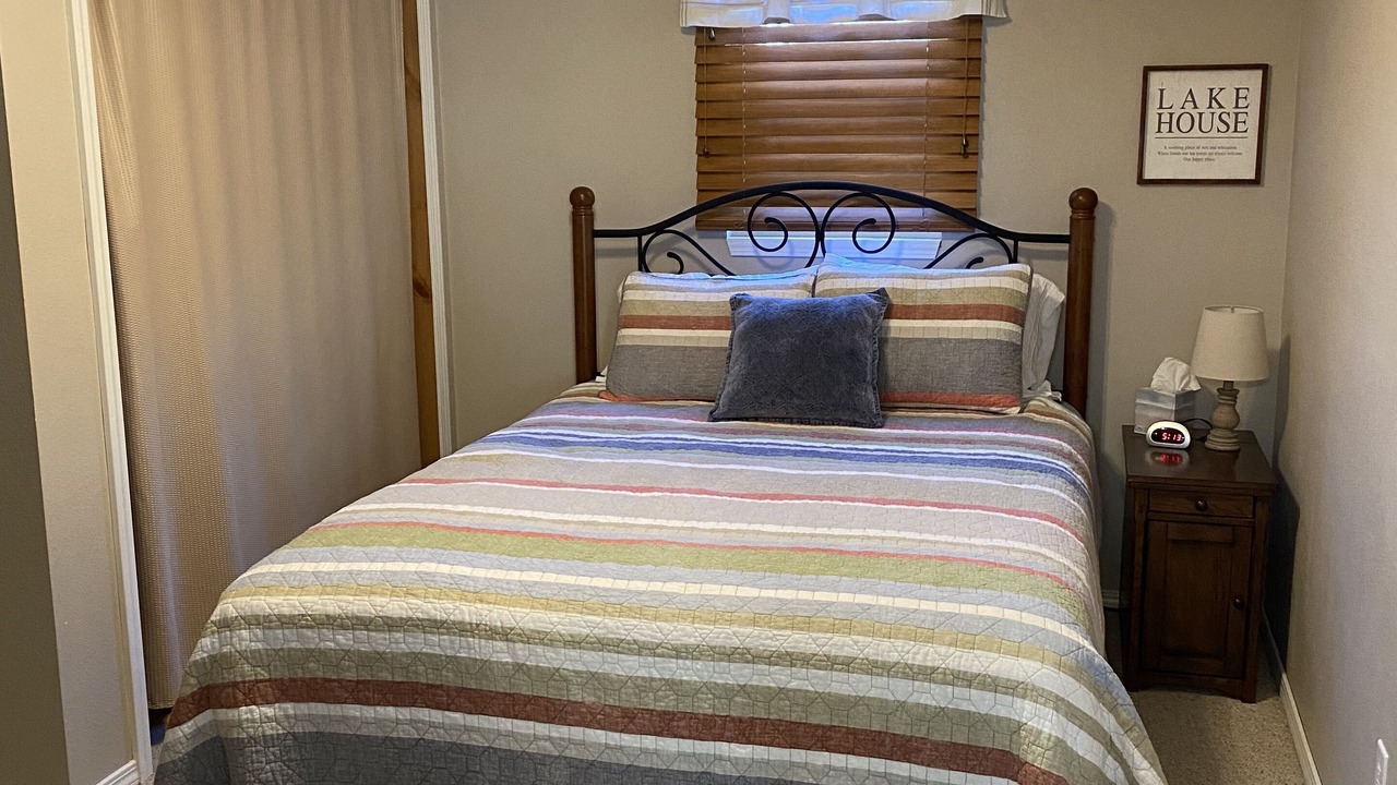 Photo of Bedroom in Shell Knob