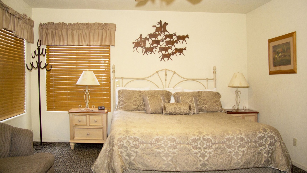 Photo of Bedroom in Pinetop