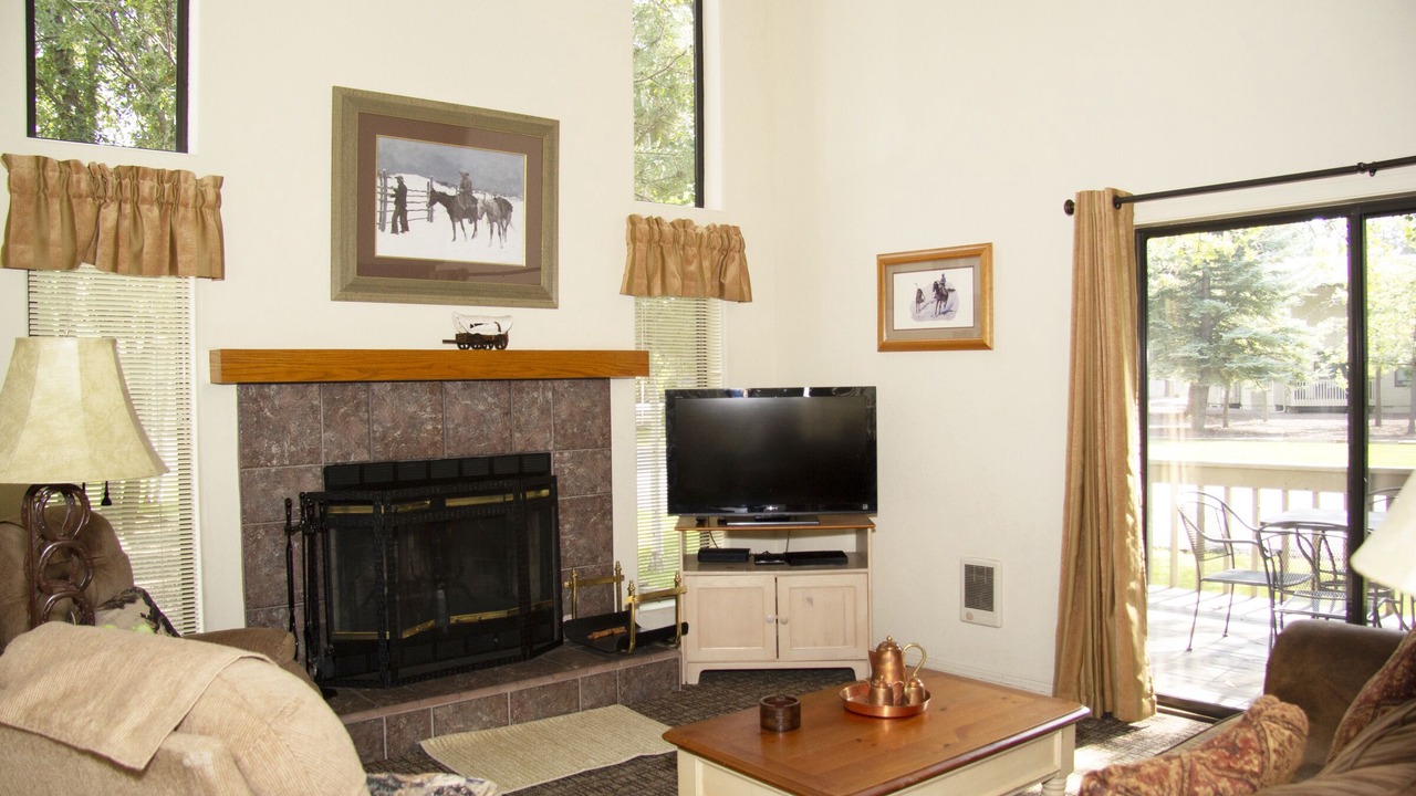 Photo of Livingroom in Pinetop