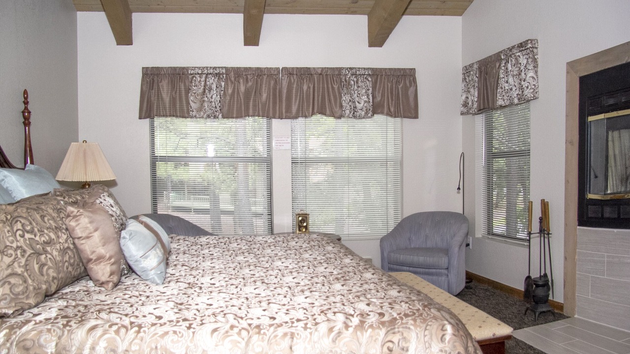 Photo of Bedroom in Pinetop