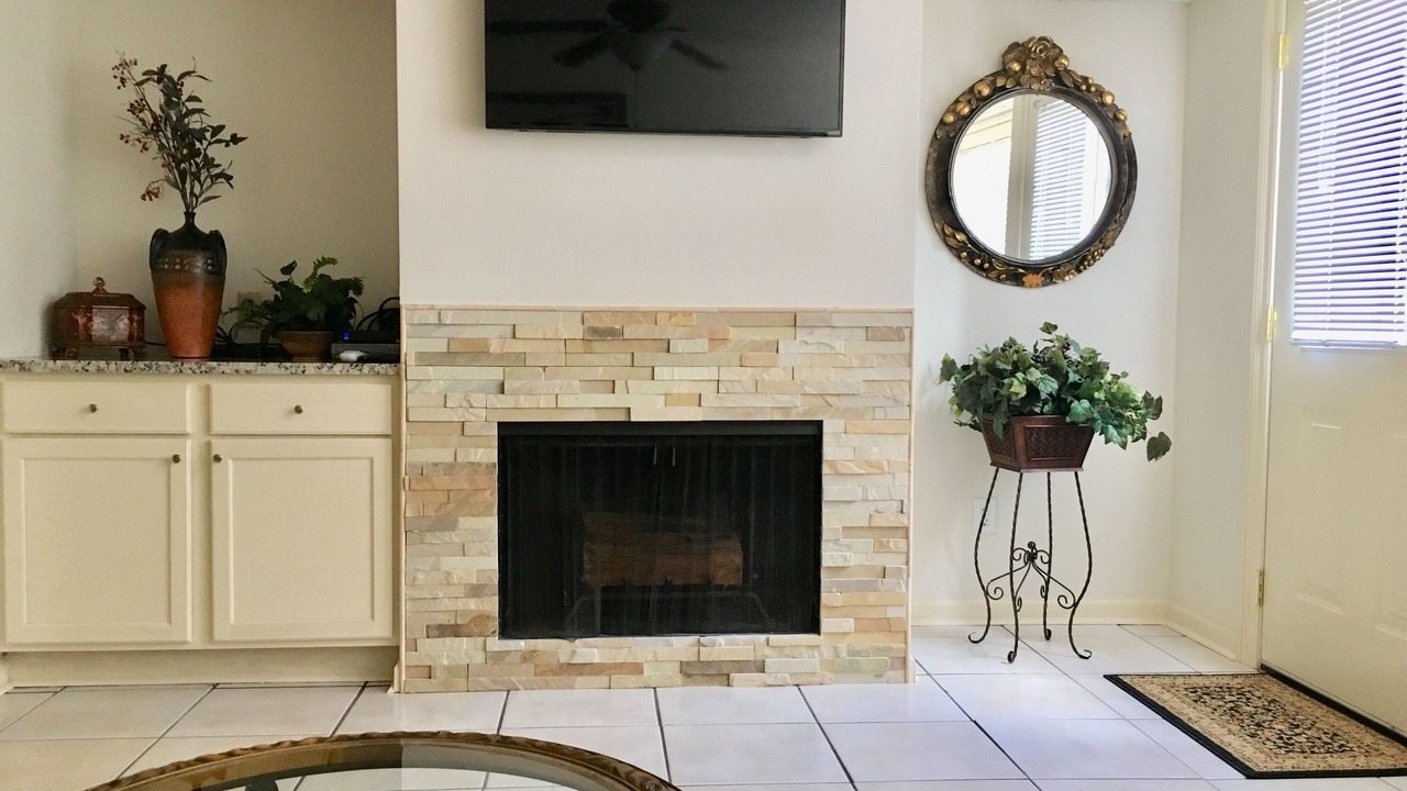 Photo of Livingroom in Lafayette
