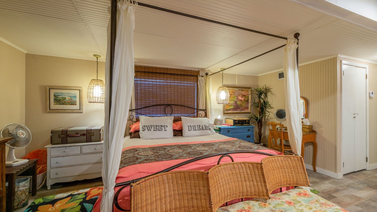 Photo of Bedroom in Carter Riverside