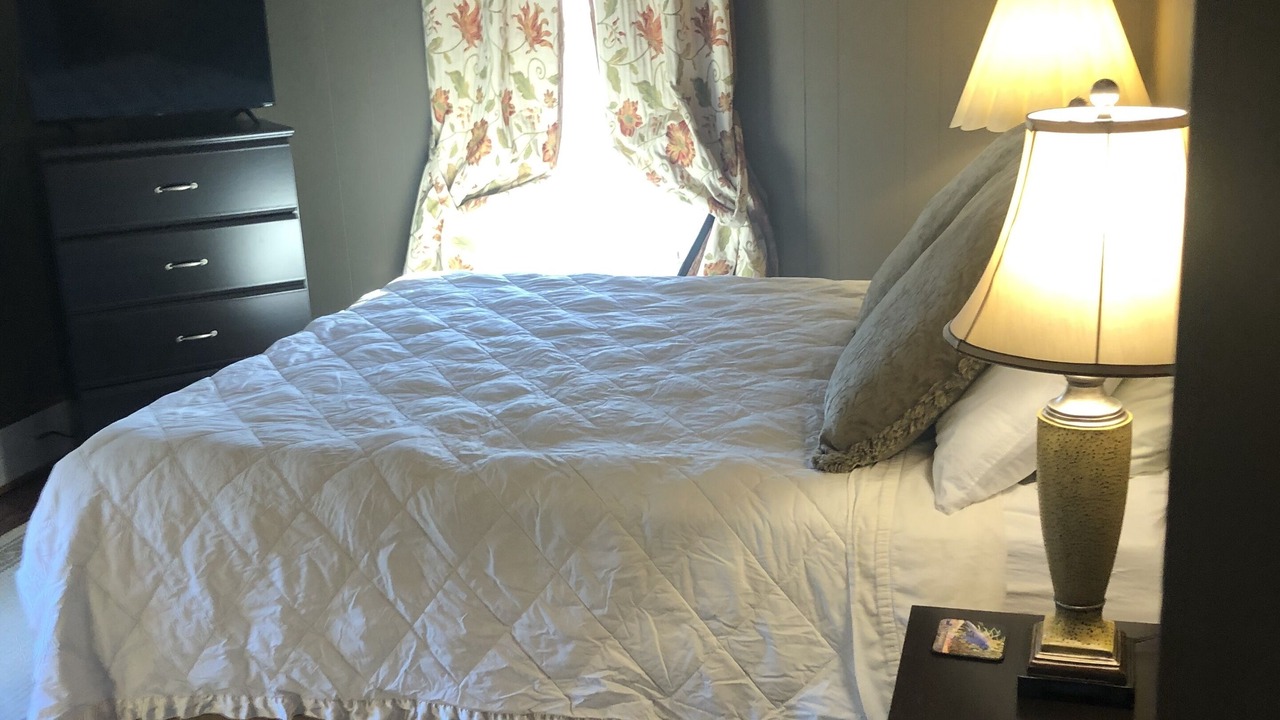 Photo of Bedroom in Lynn