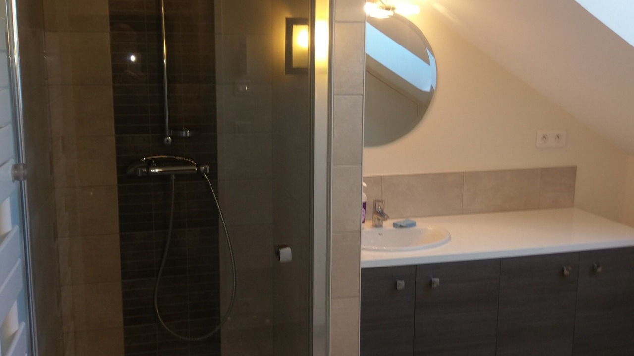 Photo of Bathroom in Saujon