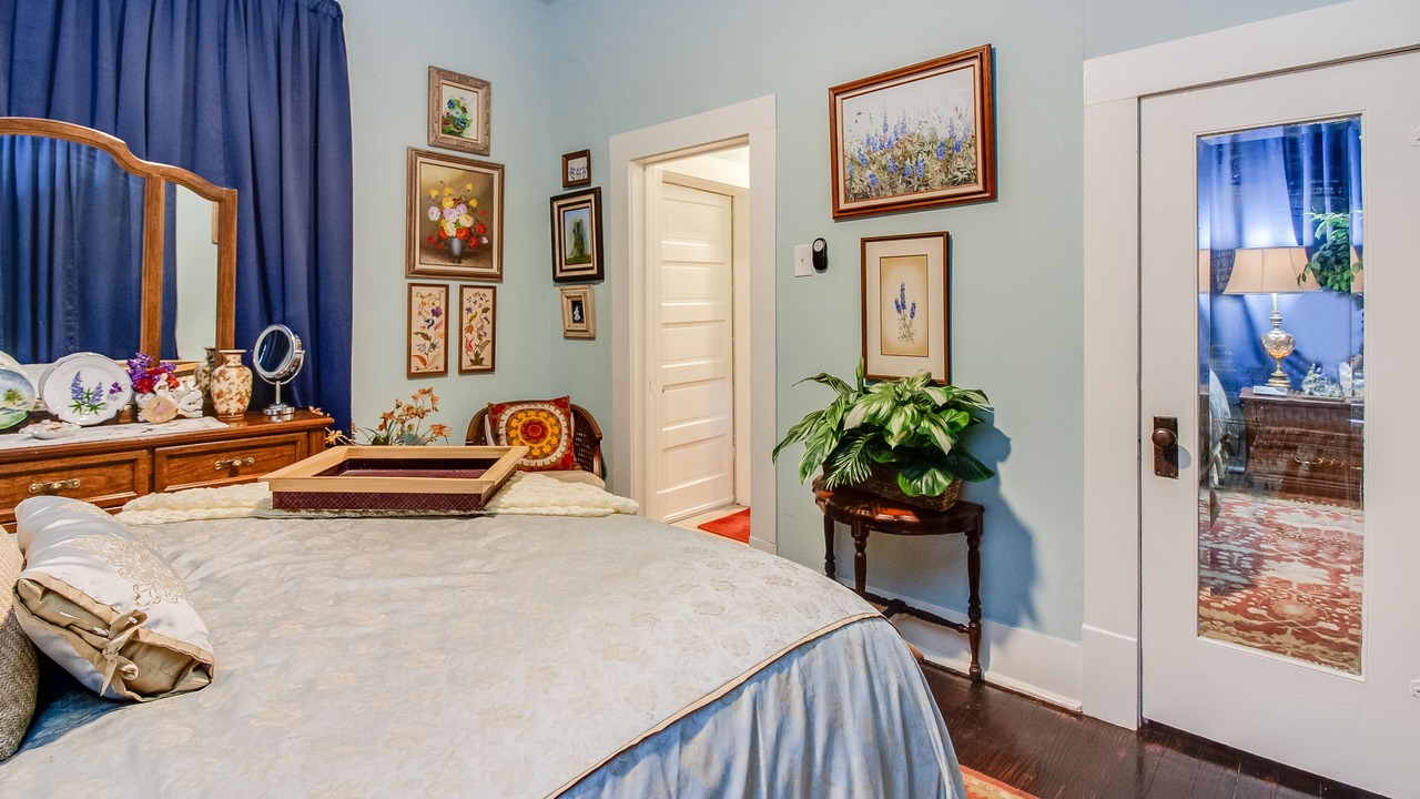 Photo of Bedroom in Tobin Hill