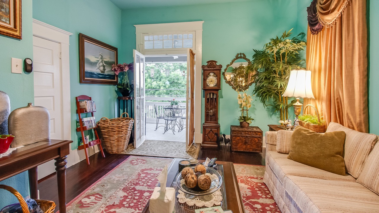 Photo of Livingroom in Tobin Hill
