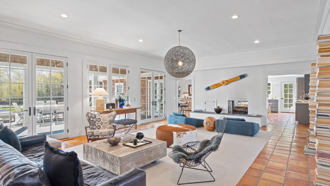 Photo of Bedroom in Quogue