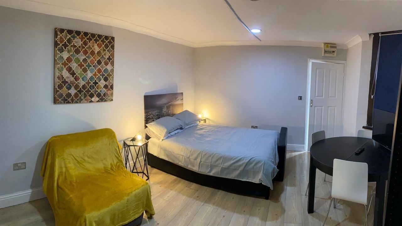 Photo of Bedroom in Grove Green