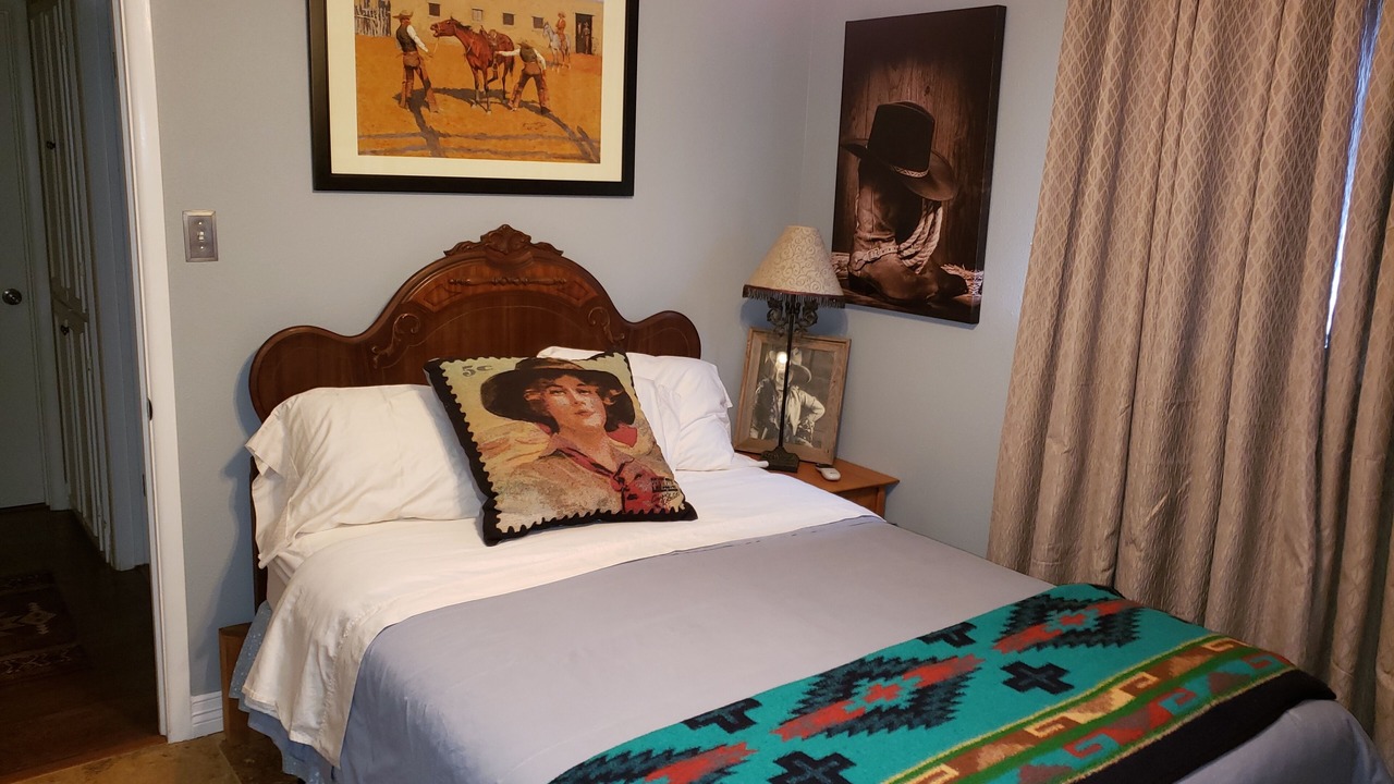 Photo of Bedroom in Medical Center District