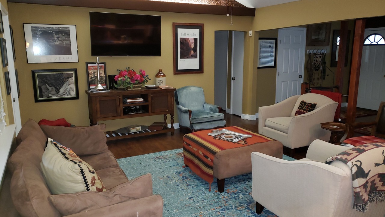 Photo of Livingroom in Medical Center District