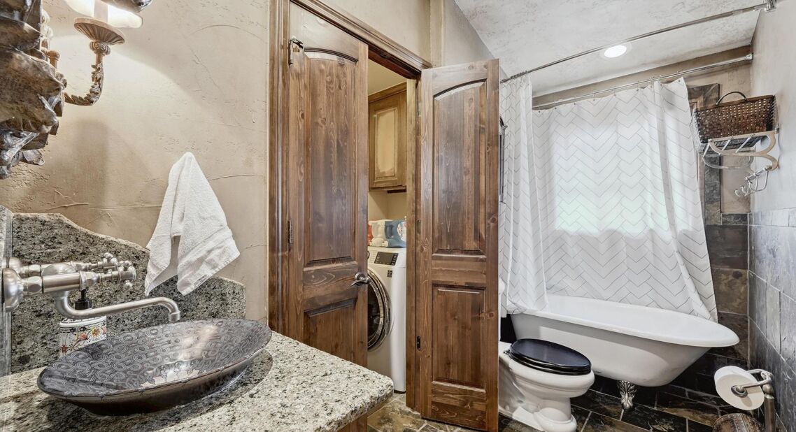 Photo of Bathroom in Davenport Ranch