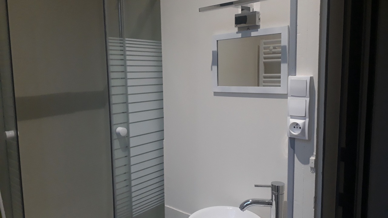 Photo of Bathroom in Camps-en-Amienois