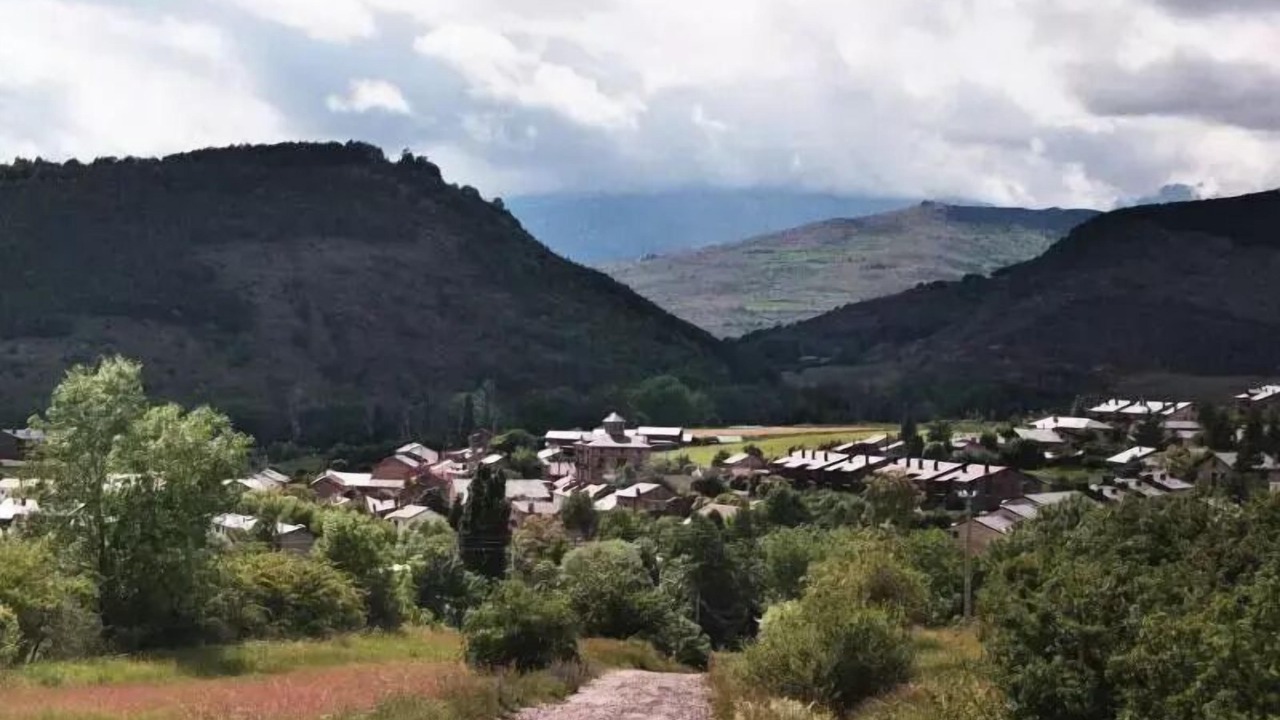 Photo of Others in Estavar