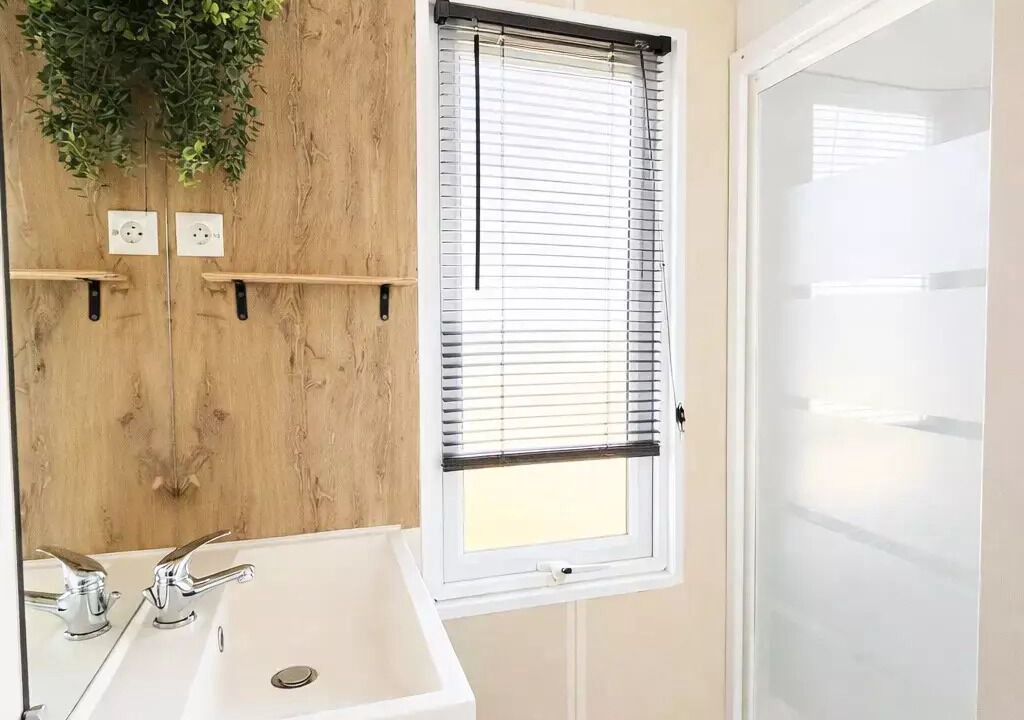 Photo of Bathroom in Recoules-Previnquieres
