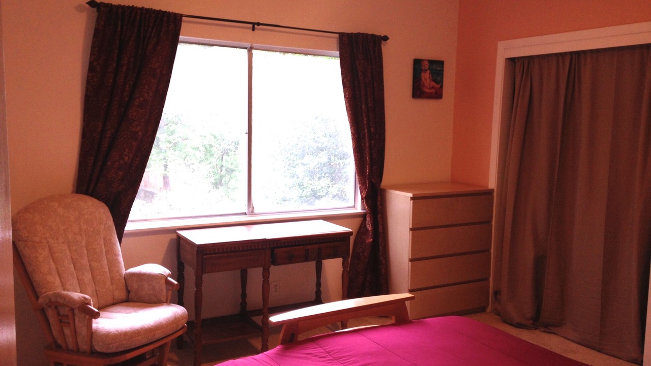 Photo of Bedroom in West Lake Hills