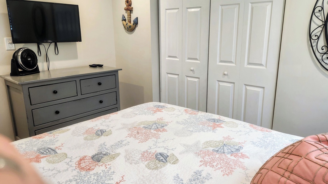 Photo of Bedroom in Cross Key Waterways