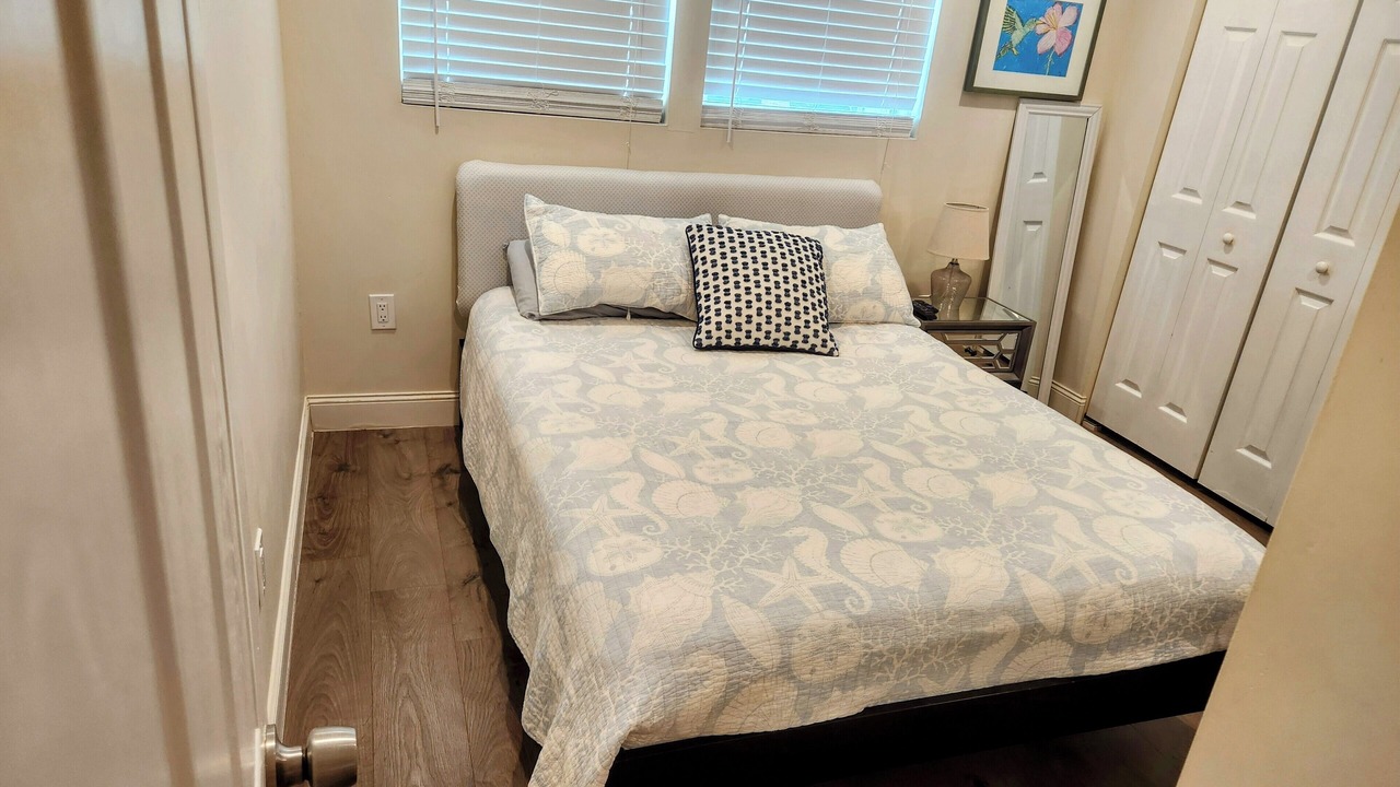 Photo of Bedroom in Cross Key Waterways