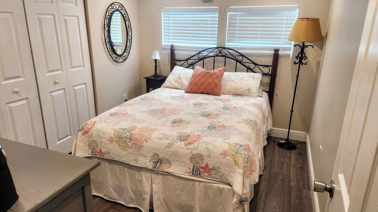 Photo of Bedroom in Cross Key Waterways