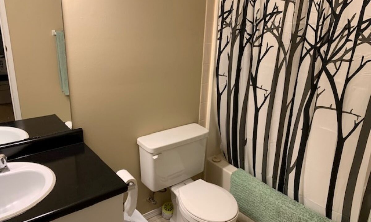 Photo of Bathroom in Forest Lawn