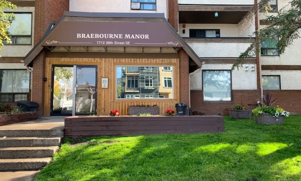 Photo of Outdoor in Forest Lawn