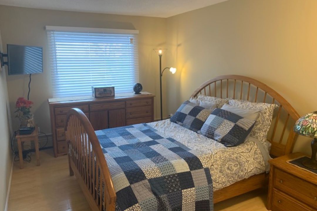 Photo of Bedroom in Forest Lawn