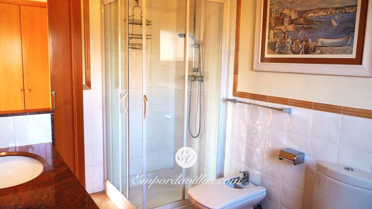 Photo of Bathroom in Navata