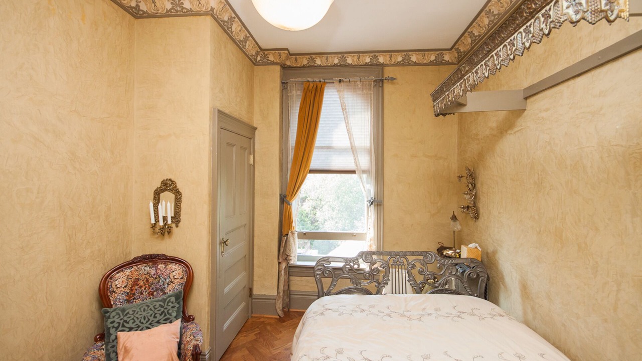 Photo of Bedroom in Lytton Park