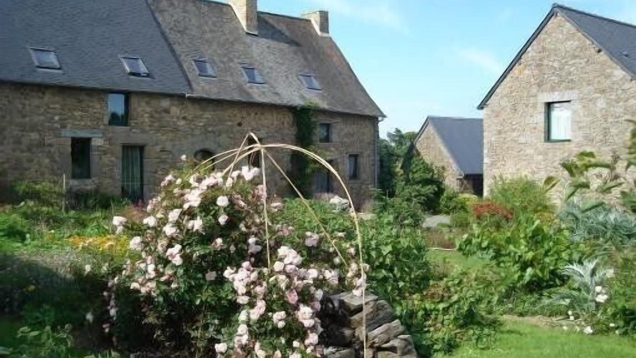 Photo of Outdoor in Saint-Germain-en-Cogles