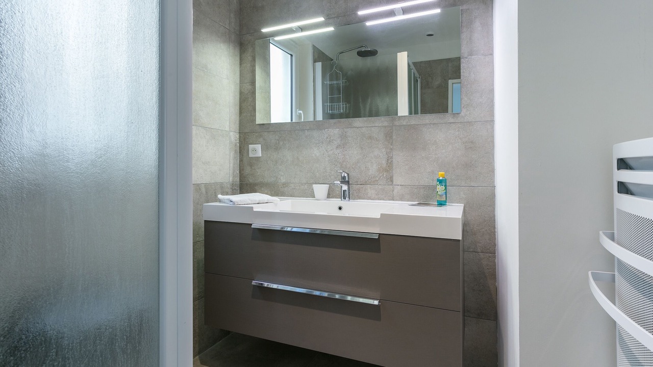 Photo of Bathroom in Gares