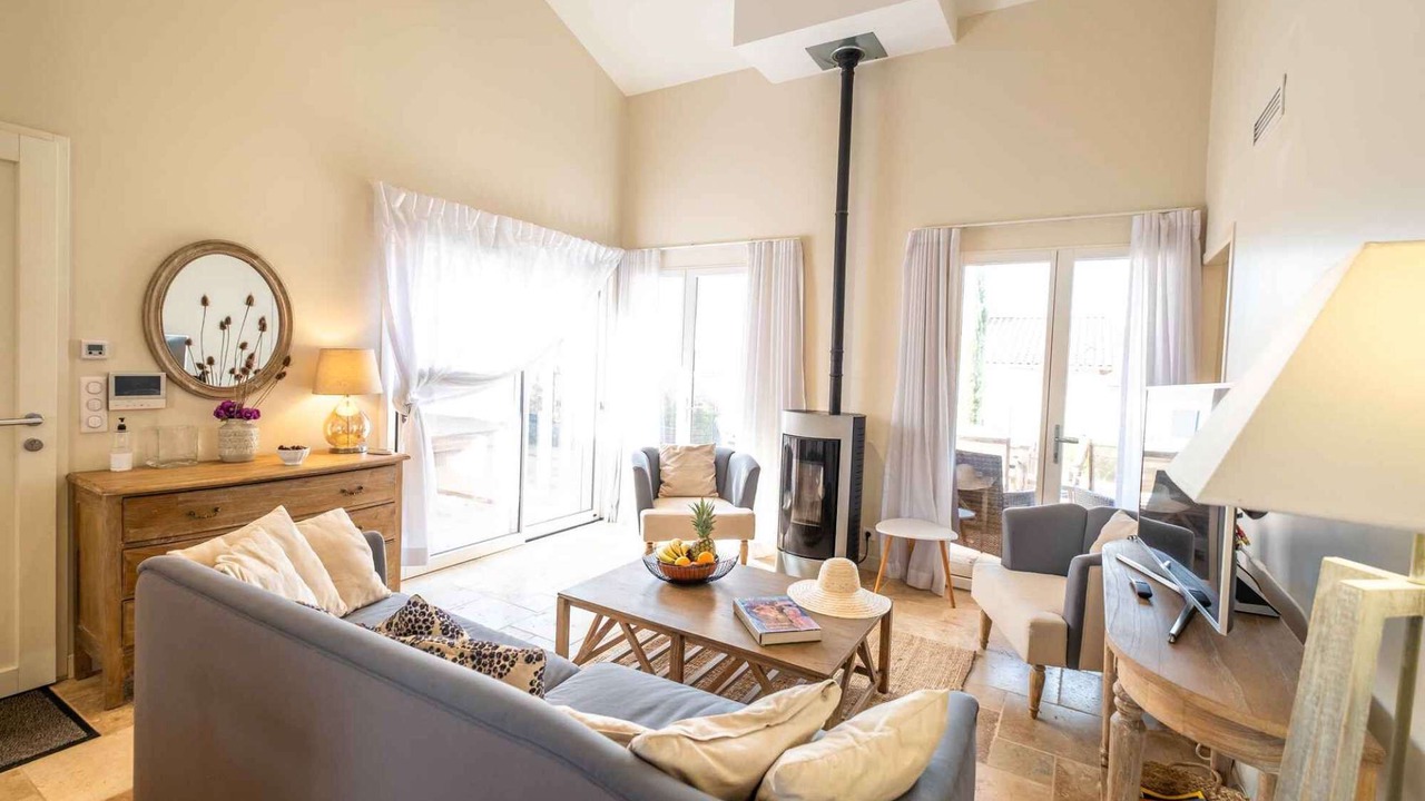 Photo of Livingroom in Castelnau-de-Montmiral