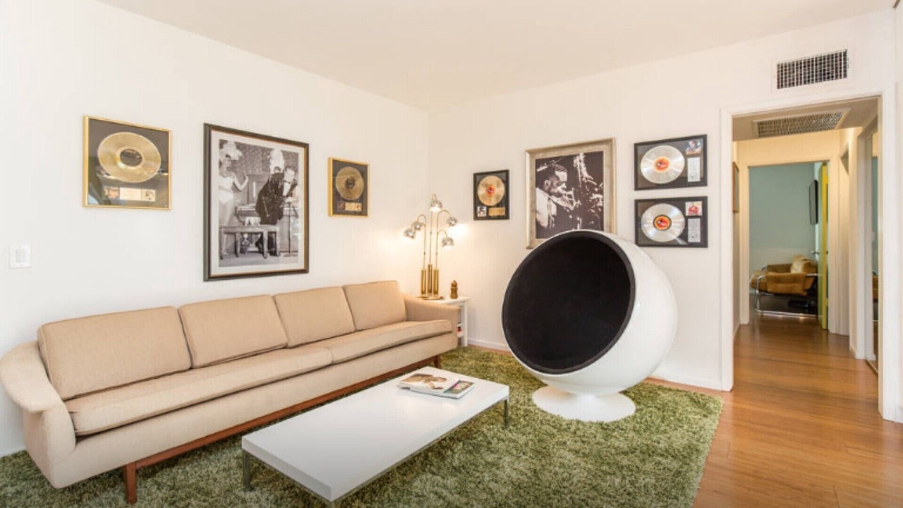 Photo of Livingroom in Burbank