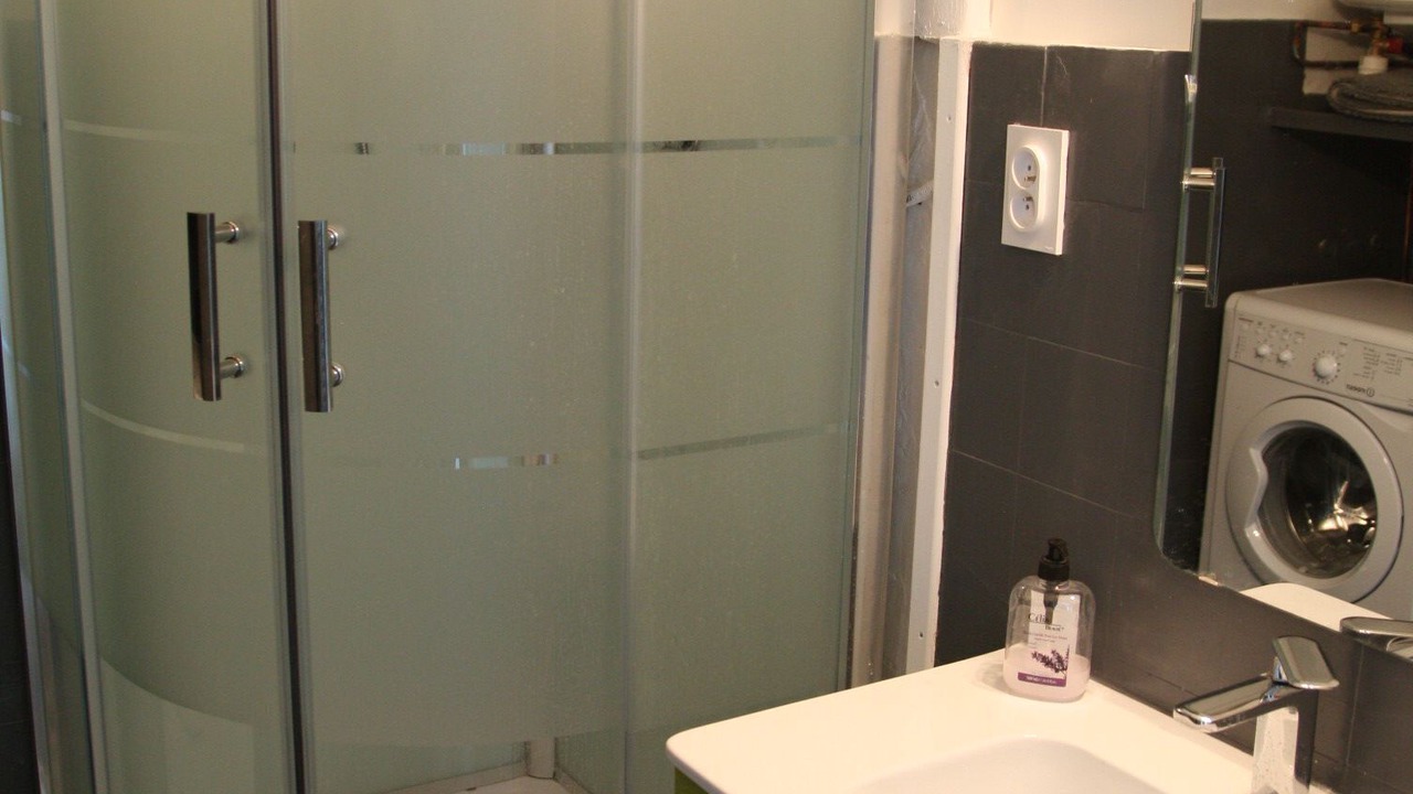 Photo of Bathroom in Fabron