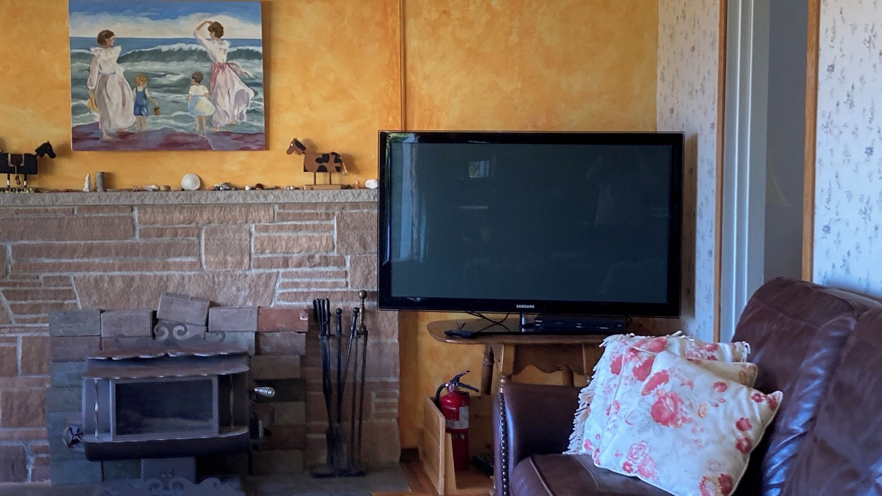 Photo of Livingroom in Kingston