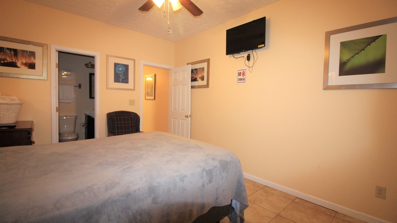 Photo of Bedroom in Cedar Grove