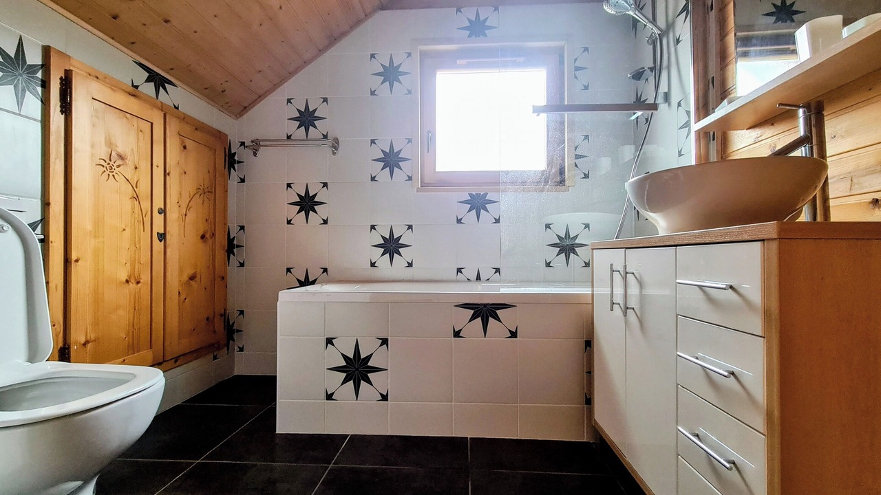 Photo of Bathroom in La Joue du Loup
