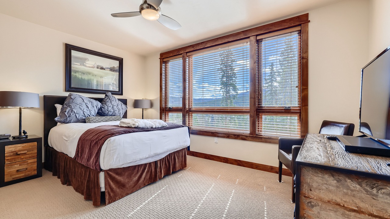 Photo of Bedroom in Four O'Clock
