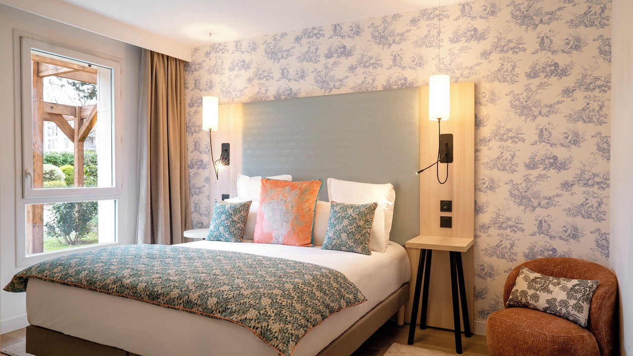 Photo of Bedroom in Guyancourt