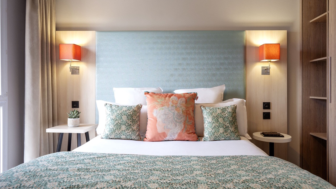 Photo of Bedroom in Guyancourt