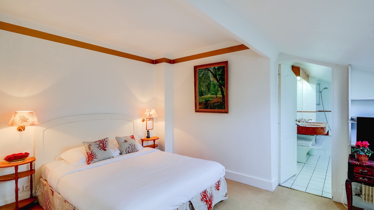 Photo of Bedroom in Prince–Marmottan
