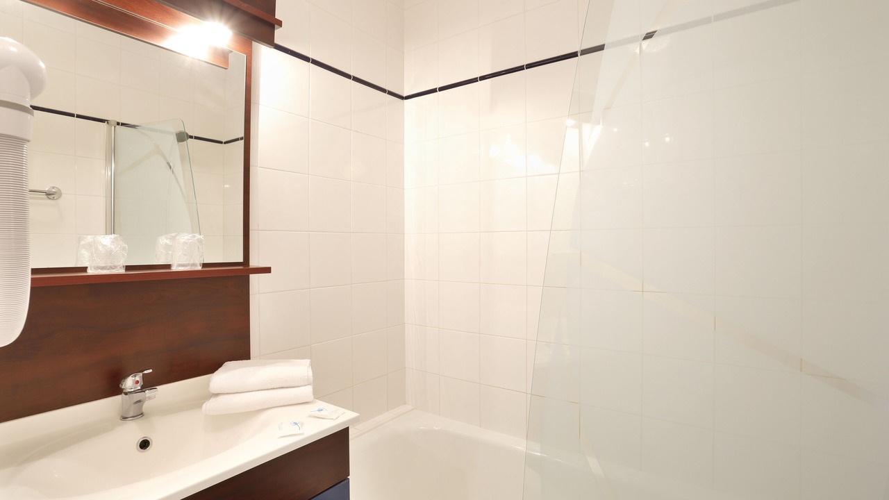 Photo of Bathroom in Pyrenees 2000