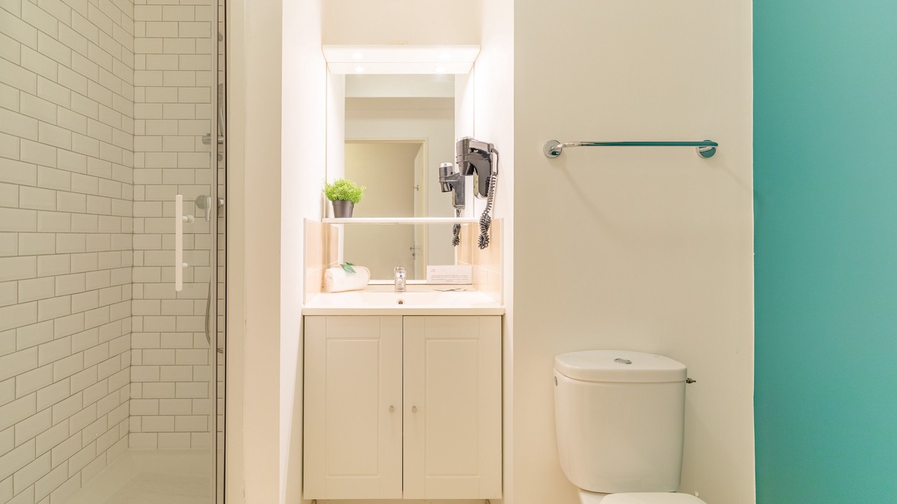 Photo of Bathroom in Decre-Cathedrale