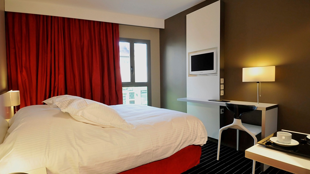 Photo of Bedroom in 7th Arrondissement