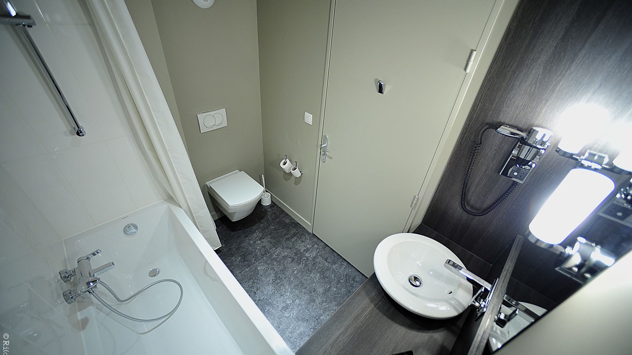 Photo of Bathroom in 7th Arrondissement