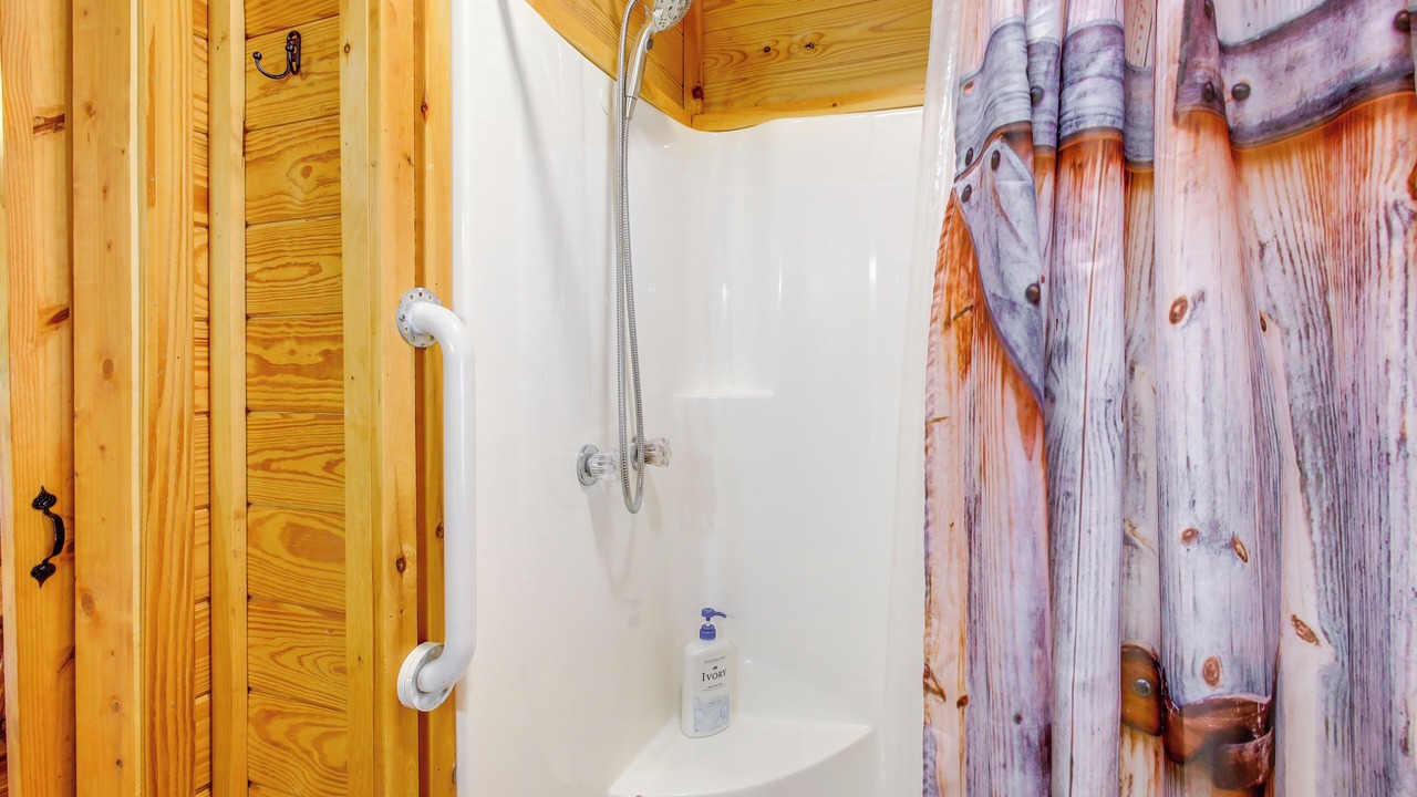 Photo of Bathroom in Bean Station