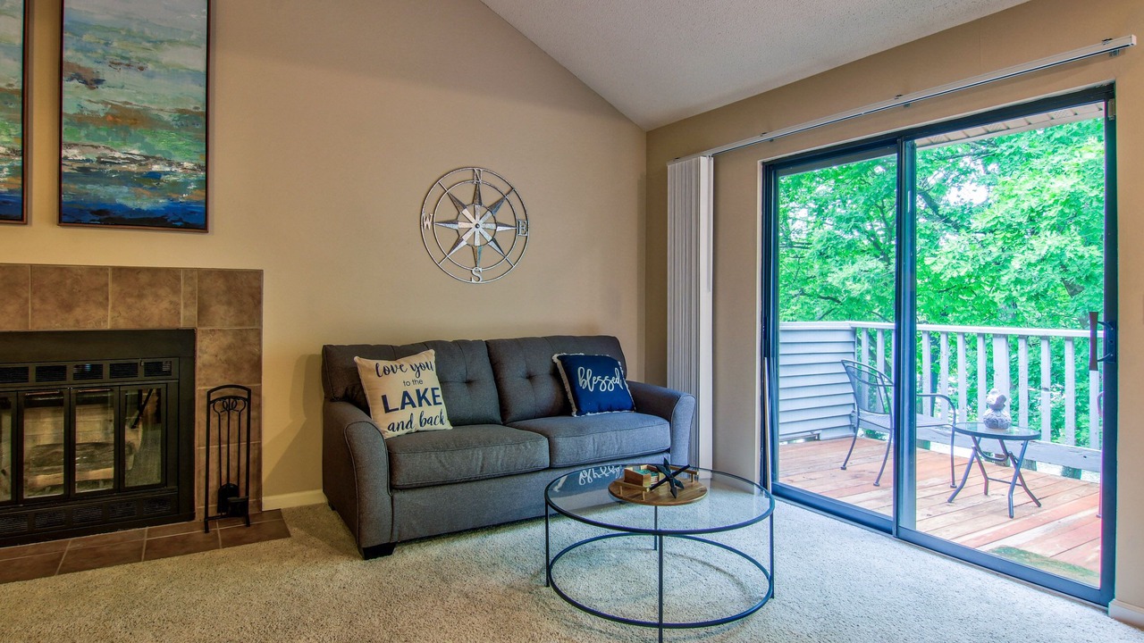 Photo of Livingroom in Innsbrook